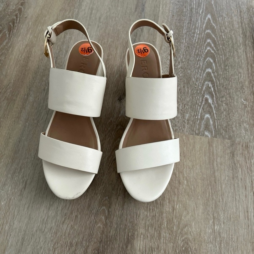 AEROSOLES heels